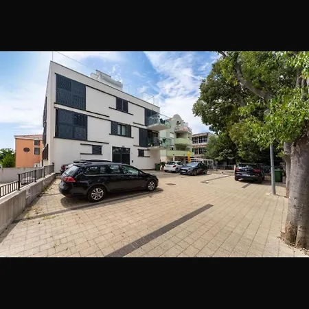 Deluxe With Garage, *